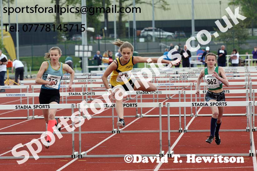 Girls under-15s 75 metres hurdles, 2019 North Eastern Track and Field Champs., Middlesbrough. Photo:  David T. Hewitson/Sports for All Pics